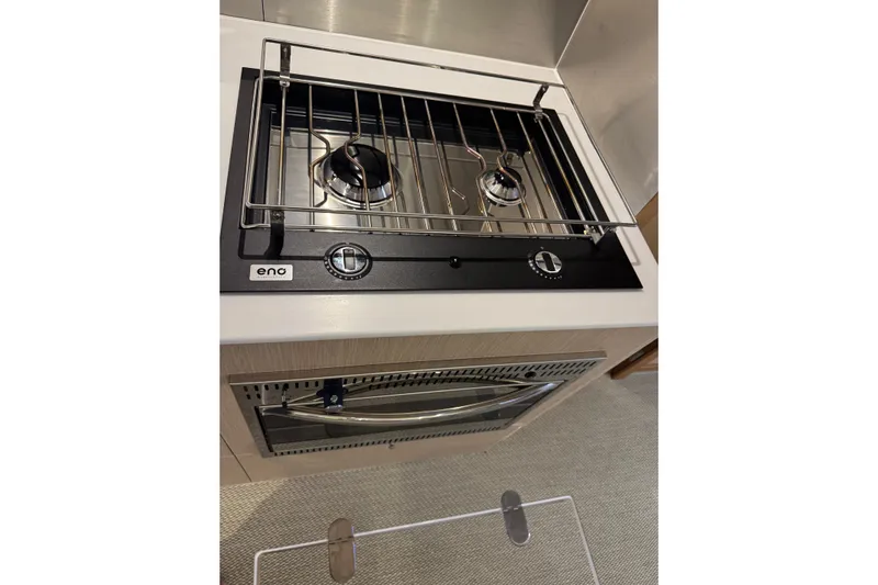 Keizan Yacht Photos Pics Modern NEEL 43 stove with dual burners and oven, 2023 model.