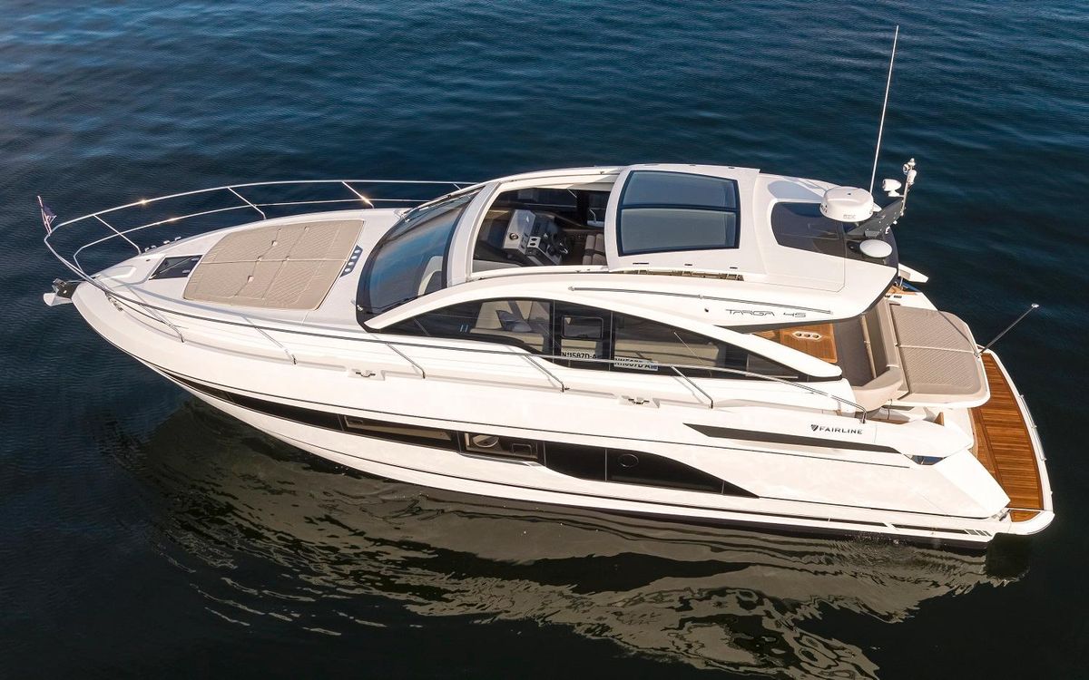 2022 Fairline 47