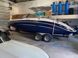 Yamaha Boats 242 Limited S