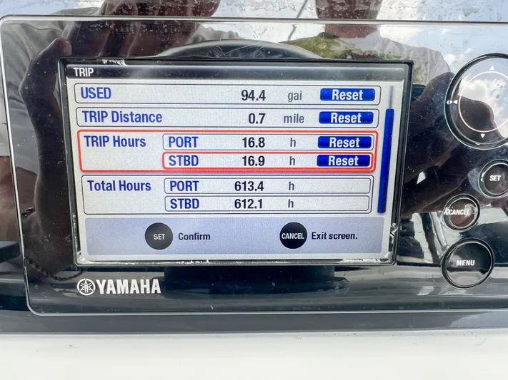  Yacht Photos Pics Yamaha boat display showing trip data: fuel used, distance, and engine hours. Venture 34, 2001 model.