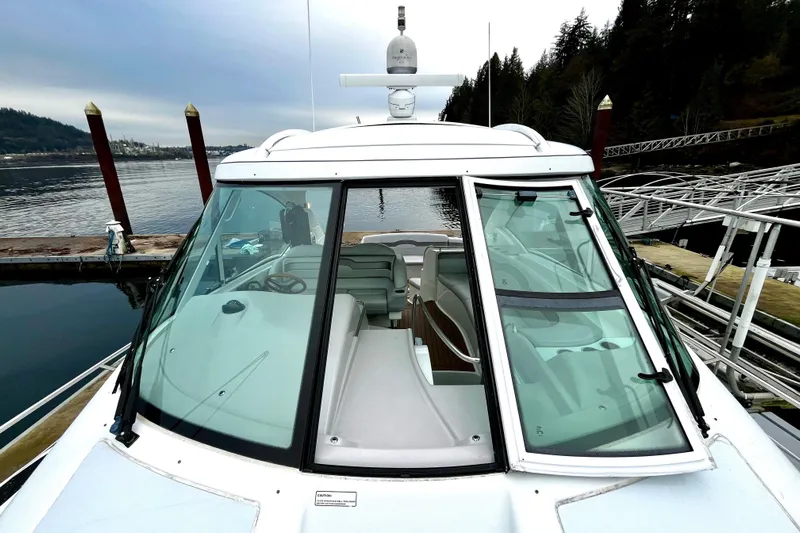 Formula 45 Yacht Photos Pics 2008 Formula 45 Yacht docked, showcasing sleek design and spacious interior.