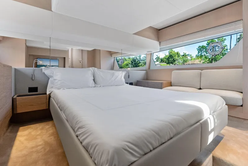 Ferretti 500 Yacht Photos Pics 