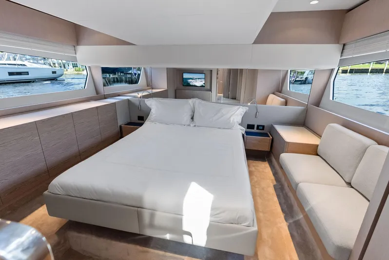 Ferretti 500 Yacht Photos Pics 