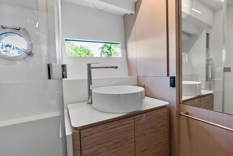 Ferretti 500 Yacht Photos Pics 