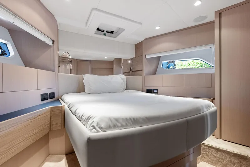 Ferretti 500 Yacht Photos Pics 