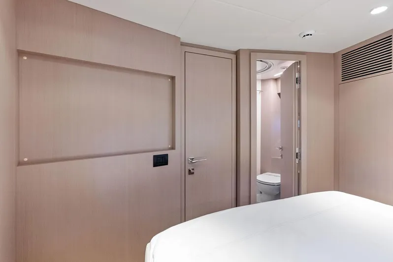 Ferretti 500 Yacht Photos Pics 