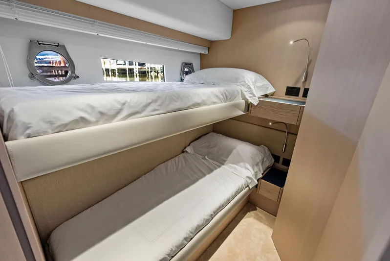 Ferretti 500 Yacht Photos Pics 