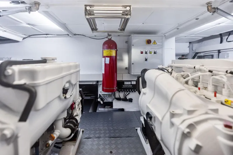 Ferretti 500 Yacht Photos Pics 