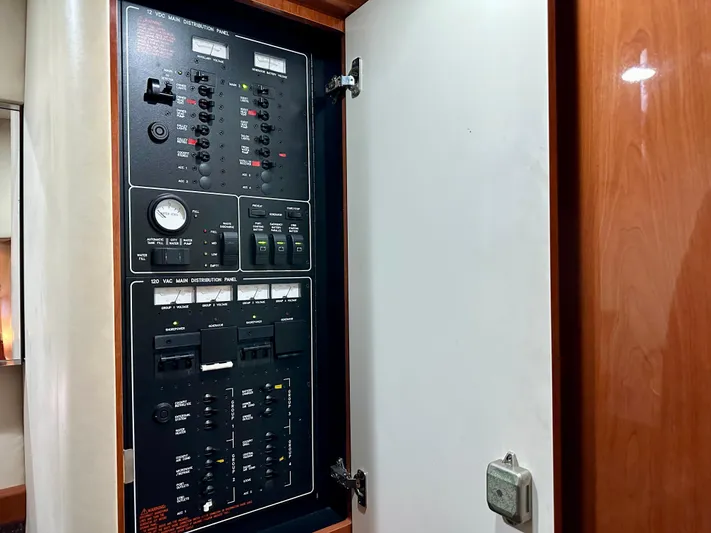 Formula 45 Yacht Photos Pics 