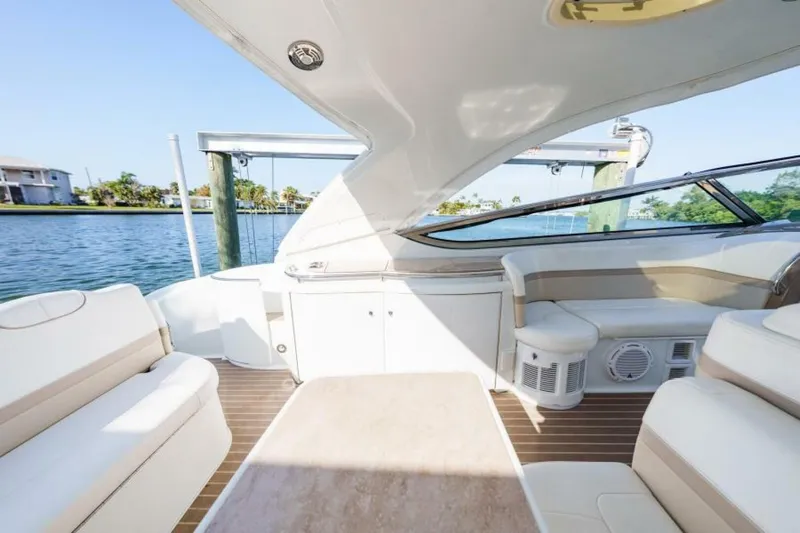 Dev Ocean Yacht Photos Pics 2014 Formula 400 Super Sport boat interior with seating and water view.