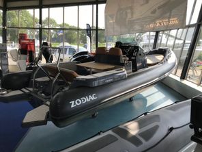 2024 Zodiac Medline 7.5