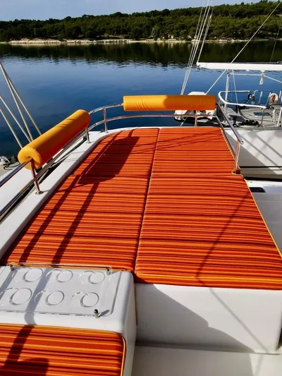 Iceberg Yacht Photos Pics 