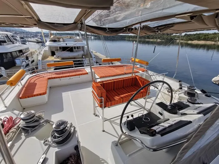 Iceberg Yacht Photos Pics Lagoon 560 Sailcat for sale