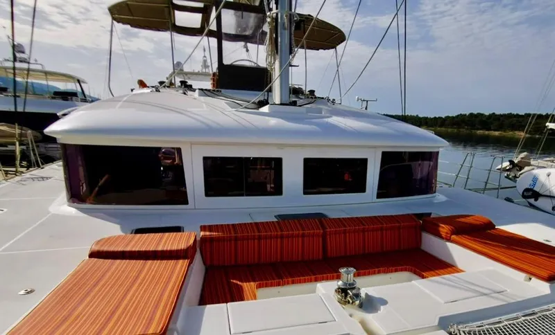 Iceberg Yacht Photos Pics Lagoon 560 for Sale