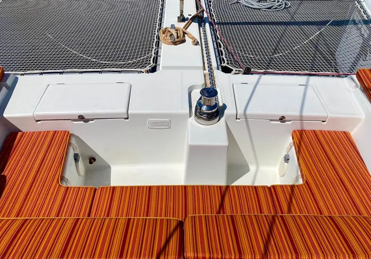 Iceberg Yacht Photos Pics 