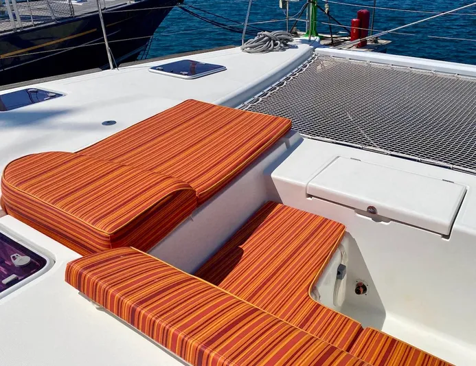 Iceberg Yacht Photos Pics 