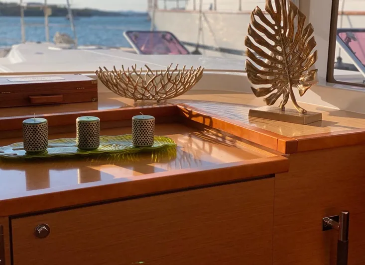 Iceberg Yacht Photos Pics 