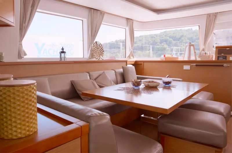 Iceberg Yacht Photos Pics 