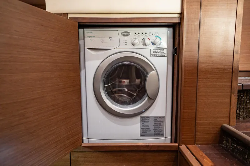 Time Out Yacht Photos Pics 