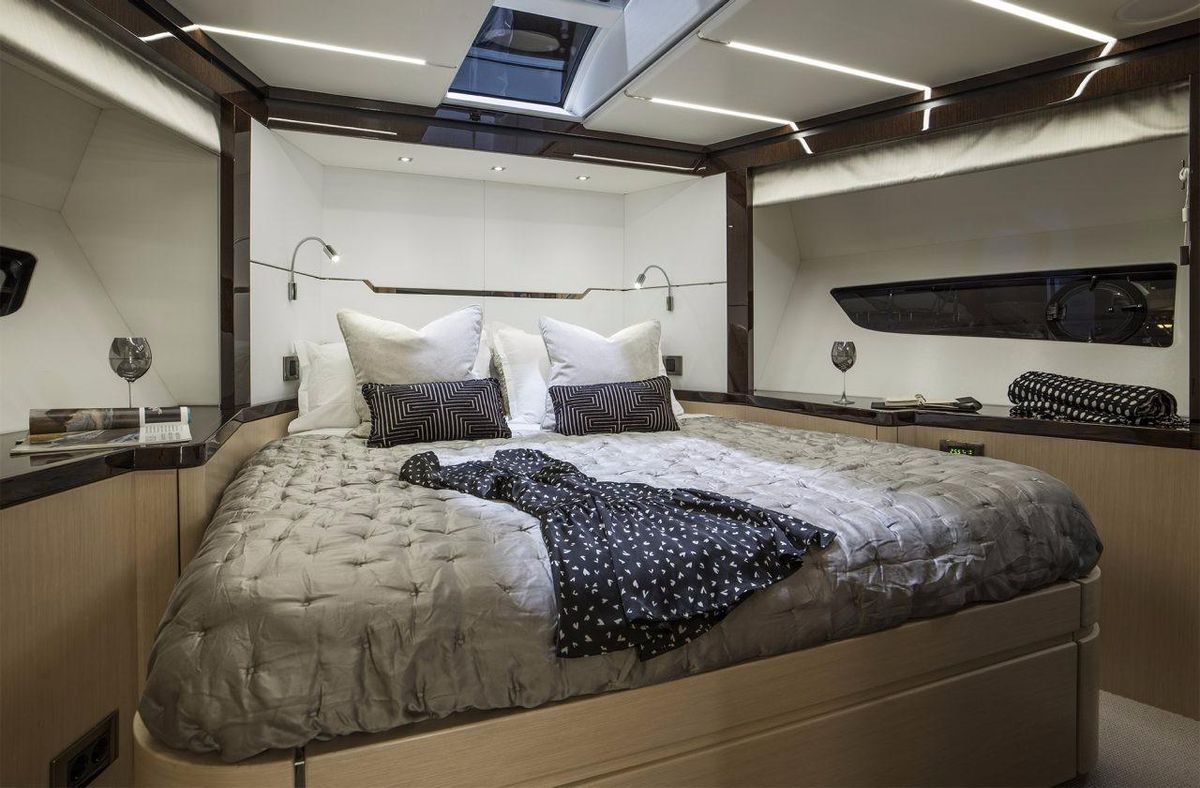 2018 Sunseeker 68 