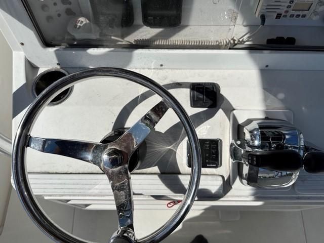 2002 Manta 30 Center Cons 2022 twin 300's