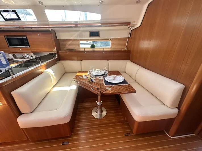 C426 #115 Yacht Photos Pics Luxurious Catalina 426 yacht interior with elegant dining area, 2025 model.