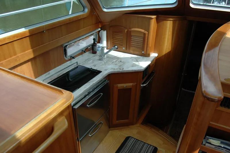 Amayesing Yacht Photos Pics 