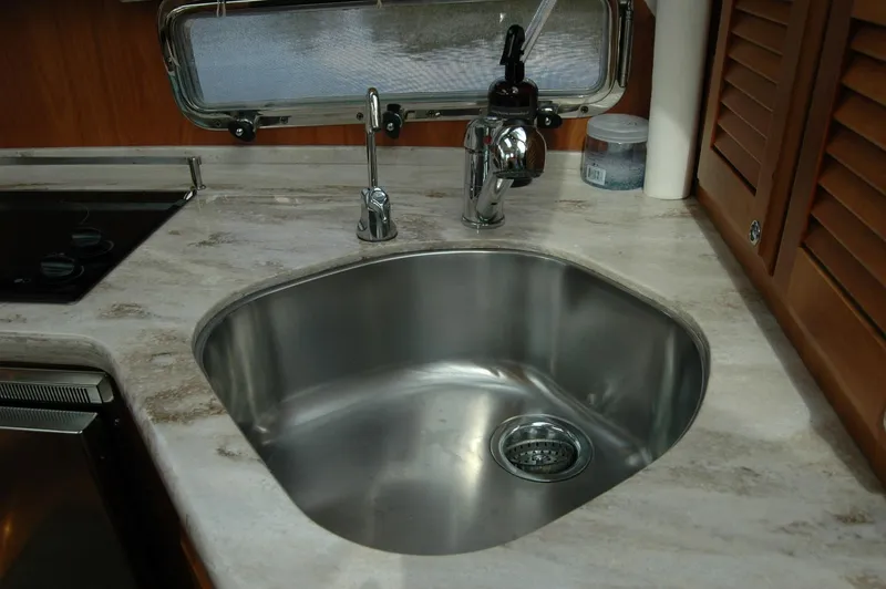 Amayesing Yacht Photos Pics 