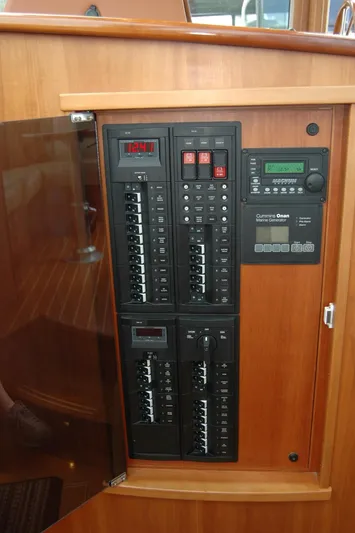 Amayesing Yacht Photos Pics 