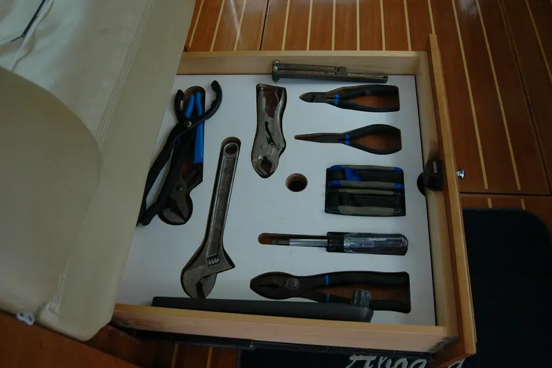 Amayesing Yacht Photos Pics 