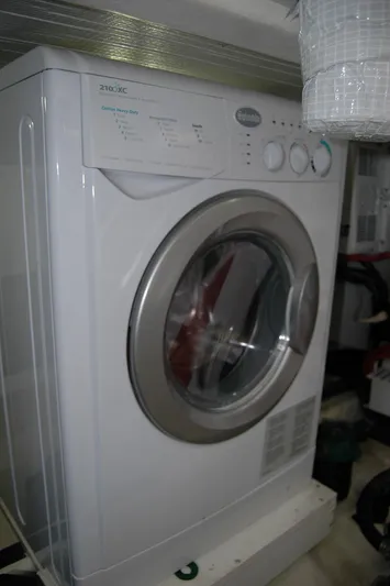 Amayesing Yacht Photos Pics 