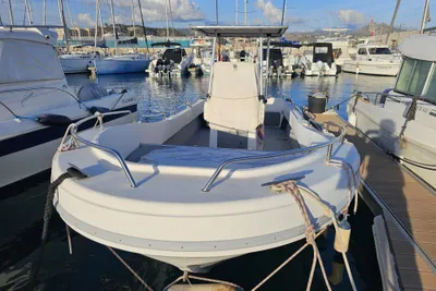 2019 Dipol P-680 Sport Fishing