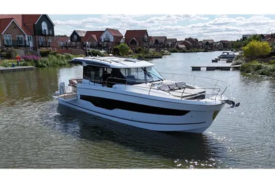 2025 Jeanneau Merry Fisher 1295 Coupe