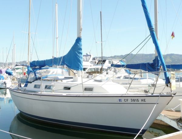 1983 Pearson 303 Sloop