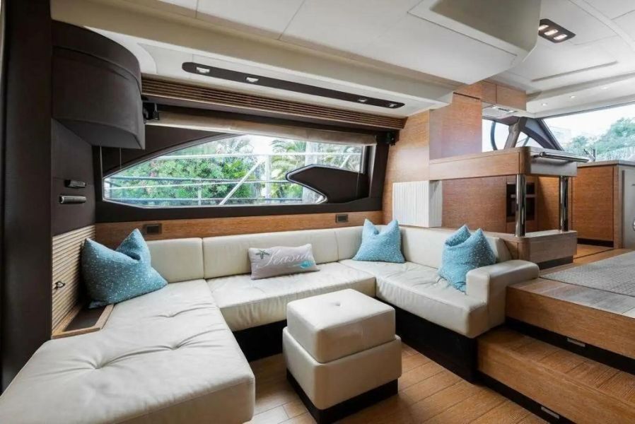 2014 Azimut Flybridge