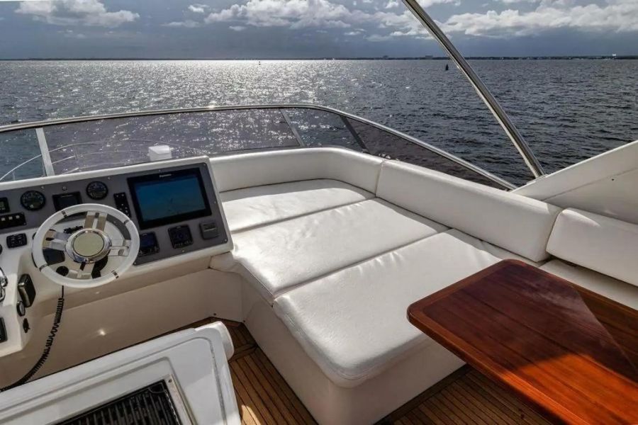 2014 Azimut Flybridge