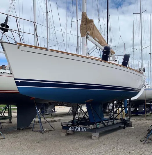 Sovereignty Yacht Photos Pics 