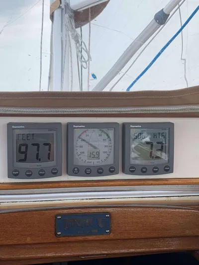 Sovereignty Yacht Photos Pics 