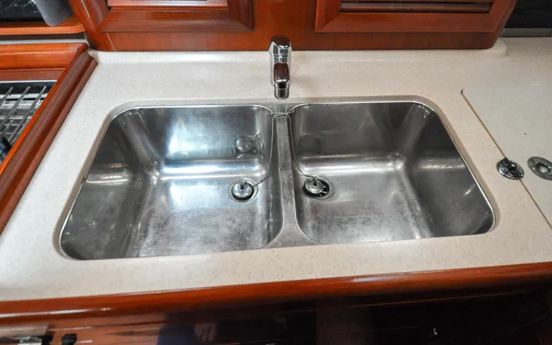 Callinectes Yacht Photos Pics 