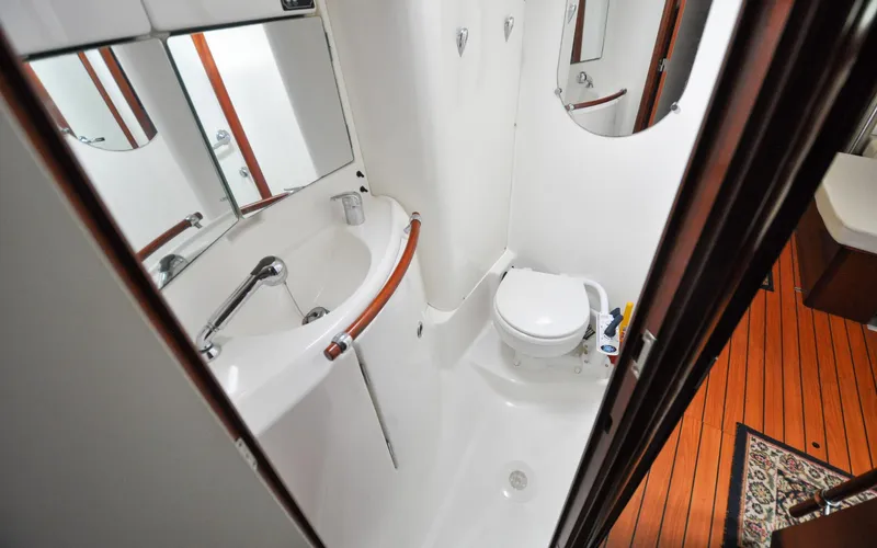 Callinectes Yacht Photos Pics 