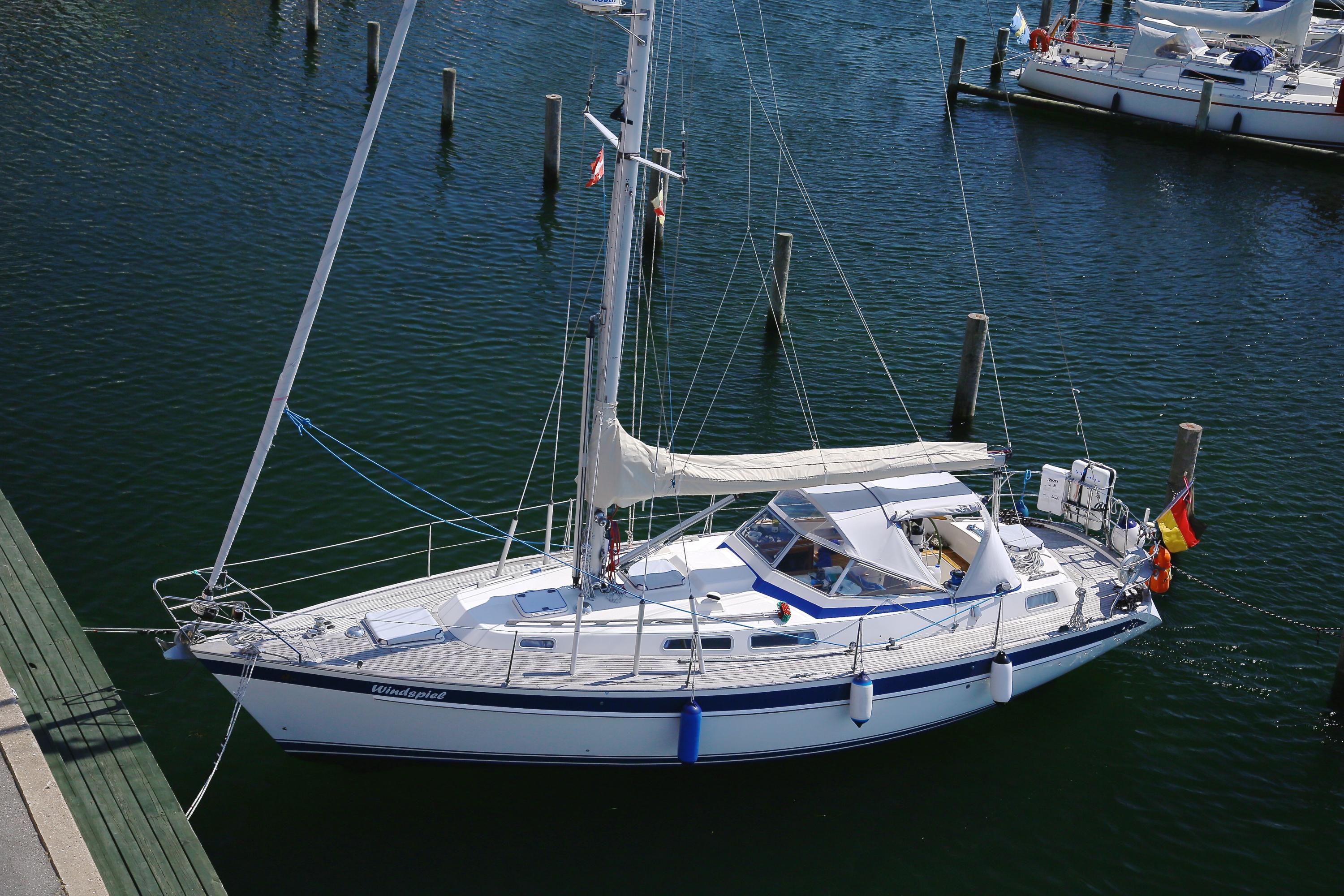 Hallberg-Rassy 36MKII image