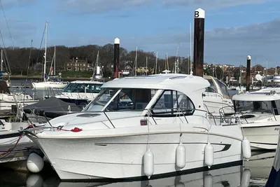 Beneteau Antares 8