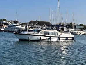1991 Aquafibre 38 Lowliner