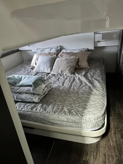 2022 Regal 38 Grand Coupe Yacht Photos Pics 