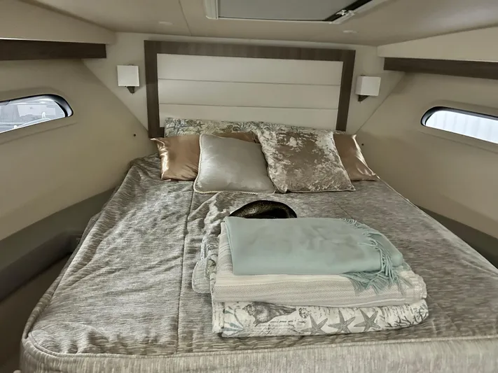 2022 Regal 38 Grand Coupe Yacht Photos Pics 