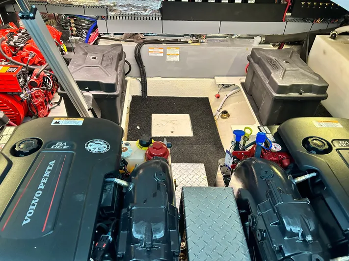 2022 Regal 38 Grand Coupe Yacht Photos Pics 