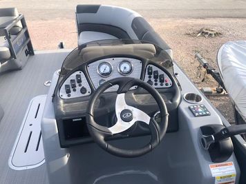 2022 Veranda VF22F2 Tritoon
