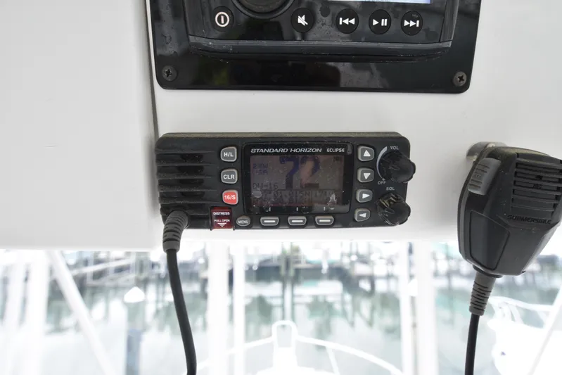 Lunes Yacht Photos Pics 