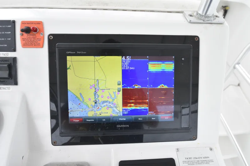 Lunes Yacht Photos Pics 