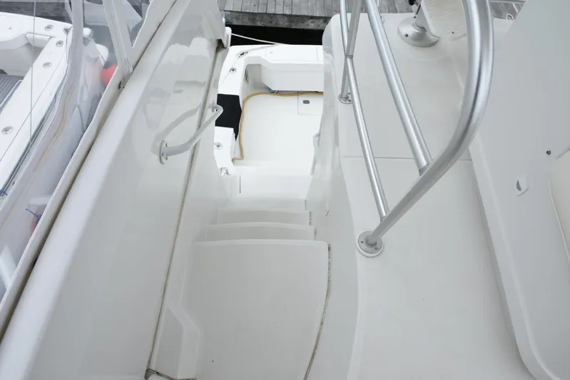 Lunes Yacht Photos Pics 